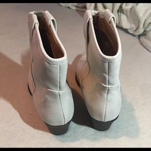 Women’s Vanessa faux leather western boots